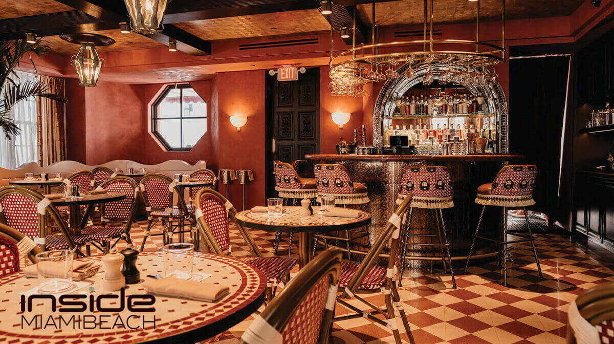 El Salón: Where Miami's retro beats meet speakeasy chic.