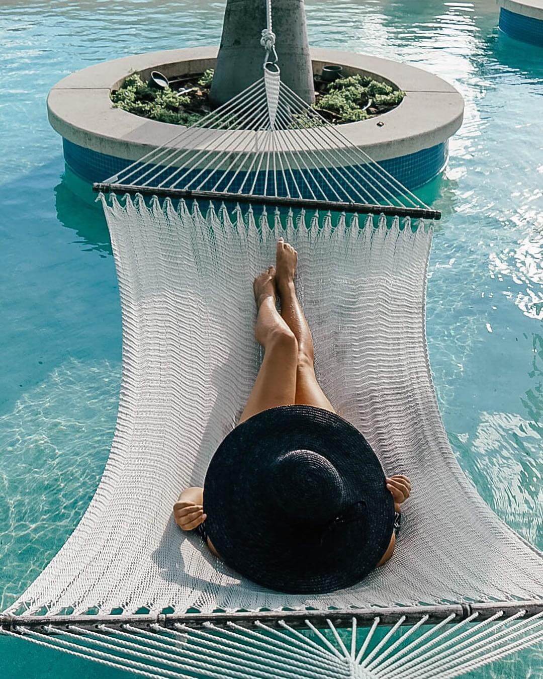 Caroline enjoys the Four Season Miami!