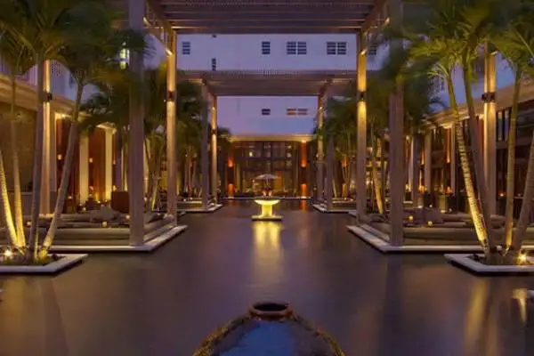 View of Setai Miami Beach’s serene pool area, illustrating a tranquil environment