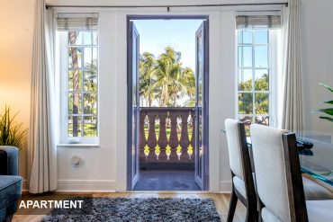 Ocean Drive Oasis: Chic Beachfront Vibes